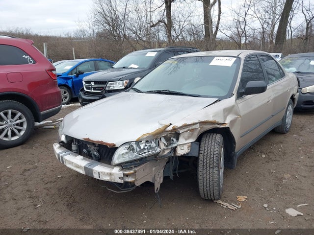 2000 HONDA ACCORD 2.3 LX VIN: 1HGCG5644YA016970