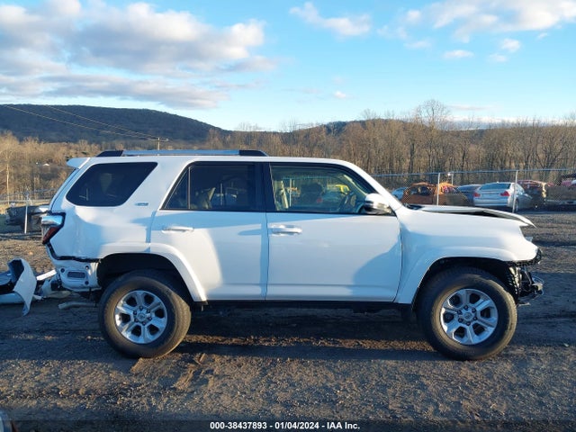 Toyota 4runner Sr5 Premium 2022 JTENU5JRXN6051414 Image 13