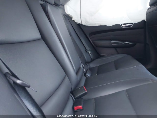 19UUB1F33JA011087 Acura TLX