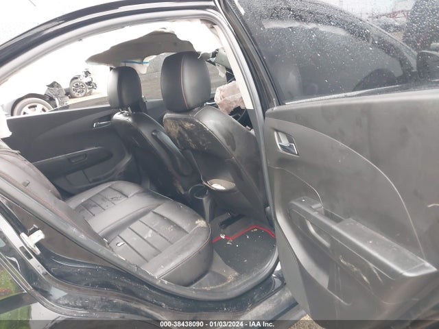 Chevrolet Sonic Premier Auto 2018 1G1JF5SB7J4106950 Image 8