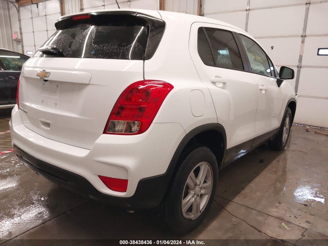 Chevrolet Trax Awd Ls 2022 KL7CJNSM9NB545341 Image 4