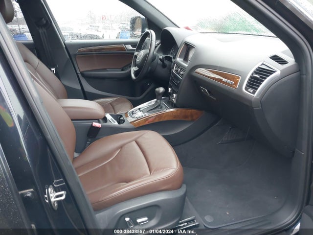 WA1CFAFP7FA061980 Audi Q5 2.0t Premium