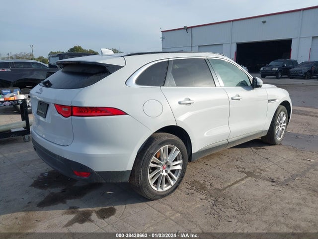 2017 JAGUAR F-PACE SADCK2BN5HA097198 Photo 3