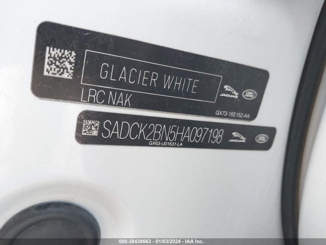 2017 JAGUAR F-PACE SADCK2BN5HA097198 Photo 8