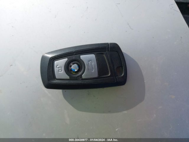 WBA3B1C55EK133866 BMW 320i