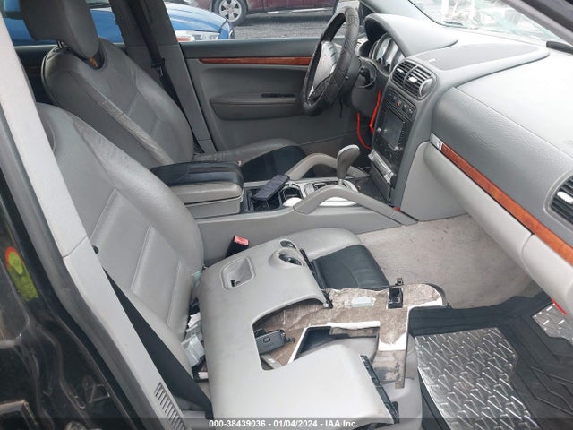 2005 PORSCHE CAYENNE WP1AB29P65LA64283 Photo 4