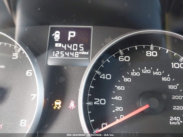2013 Subaru Legacy 2.5i მანქანა იყიდება აუქციონზე, vin: 4S3BMCA63D3036044, აუქციონის ნომერი: 38439086