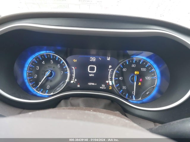 Продаж на аукціоні авто 2020 Chrysler Pacifica Touring, vin: 2C4RC1FG1LR211727, номер лоту: 38439140