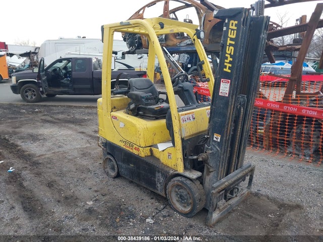 2010 HYSTER FORKLIFT VIN: 0000000000V02820F