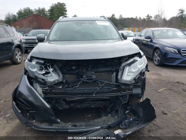 JN8AT2MV8HW016361 Nissan Rogue Sl