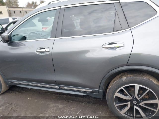 JN8AT2MV8HW016361 Nissan Rogue Sl