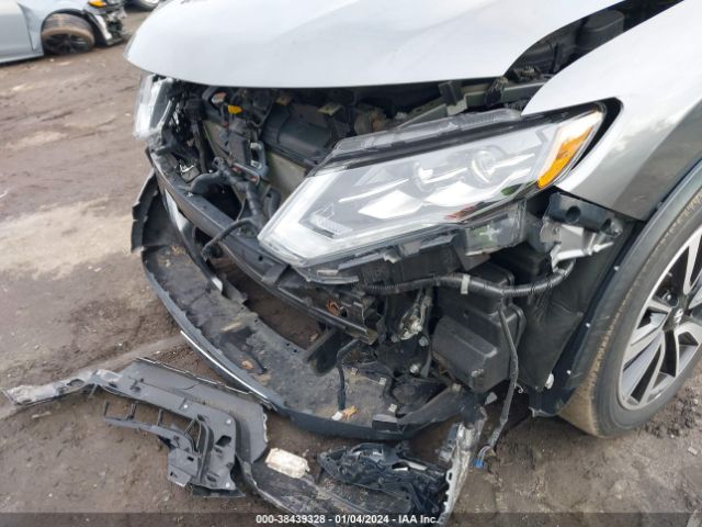 JN8AT2MV8HW016361 Nissan Rogue Sl