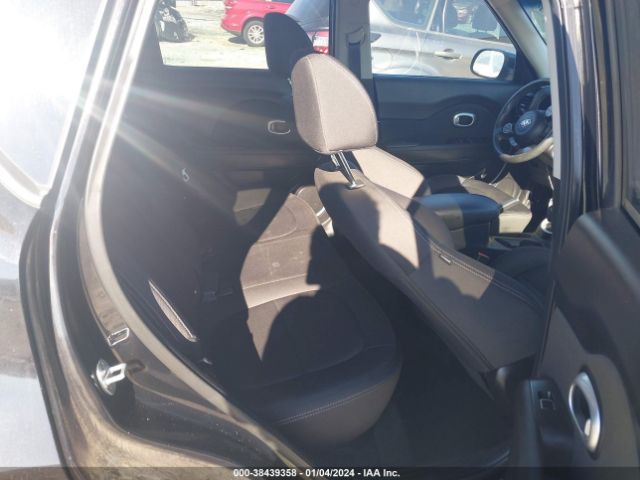 2018 KIA SOUL KNDJN2A26J7596080 Photo 7