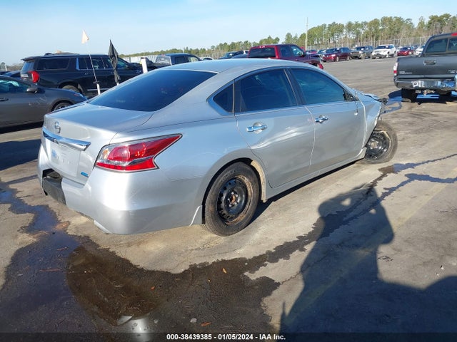 Nissan Altima 2.5 S 2014 1N4AL3AP7EC328553 Image 4