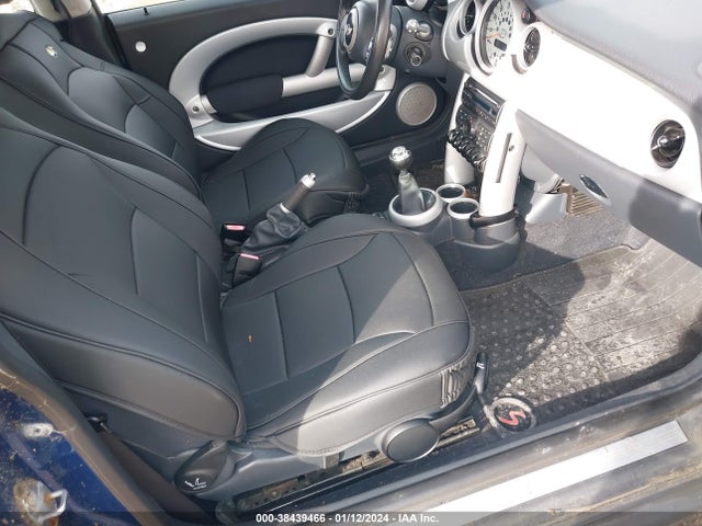 2004 MINI COOPER S WMWRE334X4TD87119 Photo 4