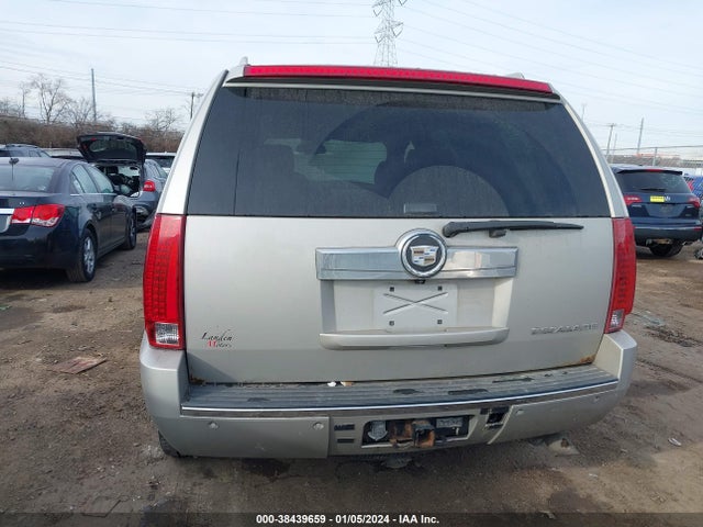 2008 CADILLAC ESCALADE STANDARD VIN: 1GYFK63808R153472