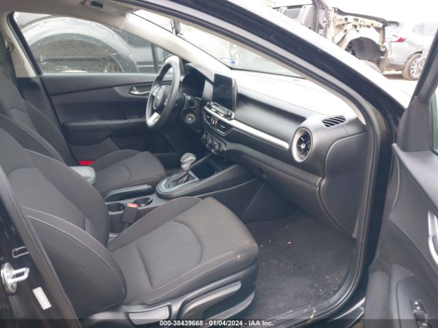 3KPF24AD4ME305723 KIA Forte Lxs