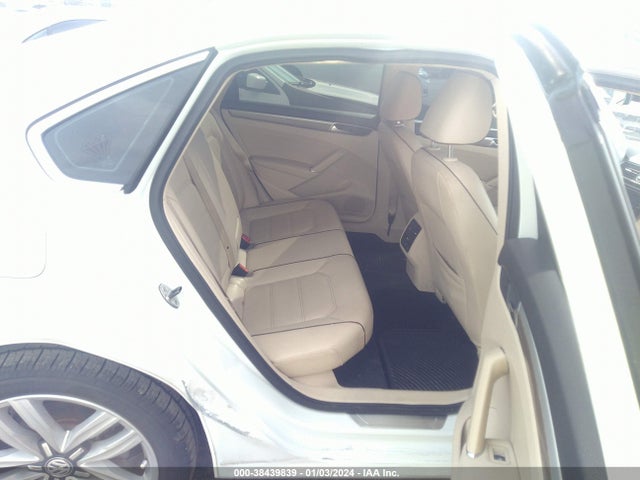 1VWGT7A32HC023682 Volkswagen Passat 1.8t Se