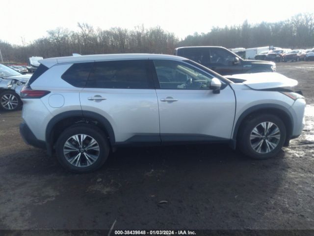 5N1AT3BB2MC822620 Nissan Rogue Sv Intelligent Awd