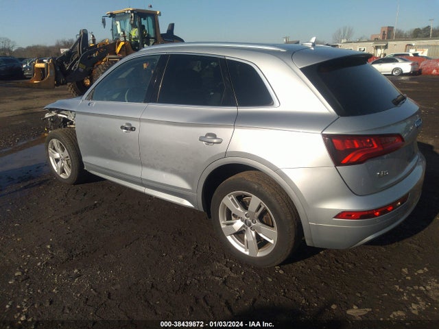 WA1BNAFY8J2039013 Audi Q5 2.0t Premium/2.0t Tech Premium