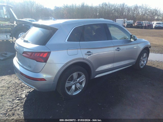 WA1BNAFY8J2039013 Audi Q5 2.0t Premium/2.0t Tech Premium