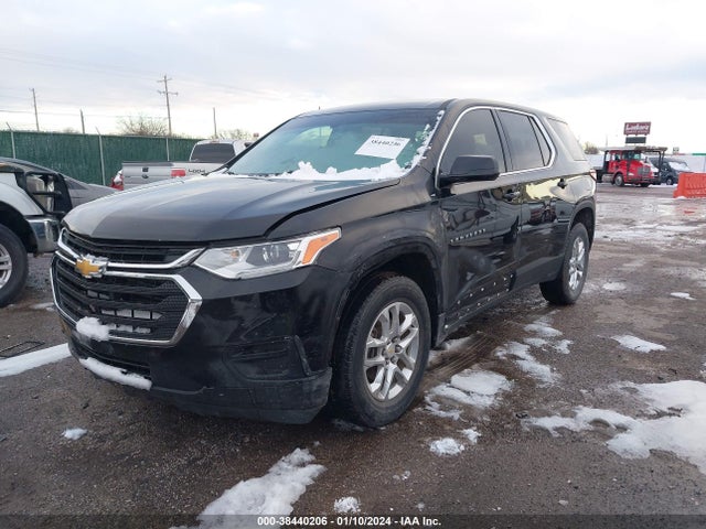 Chevrolet Traverse Ls 2019 1GNERFKW3KJ120993 Image 2