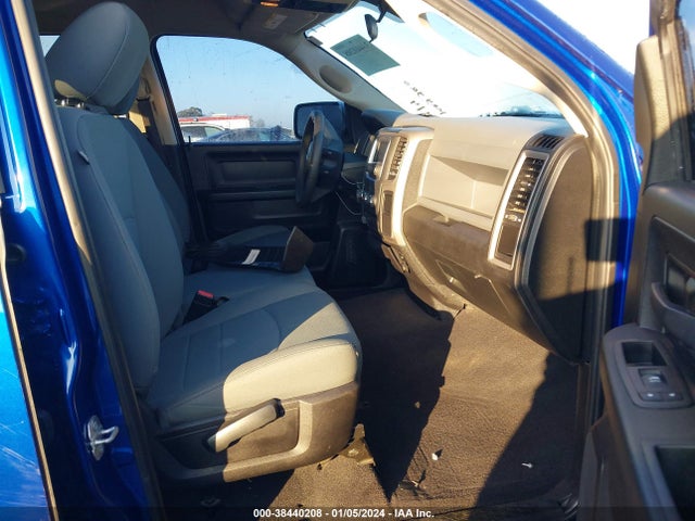 RAM 1500 Classic Express Quad Cab 4x2 6'4 Box 2019 1C6RR6FG3KS552479 Image 5