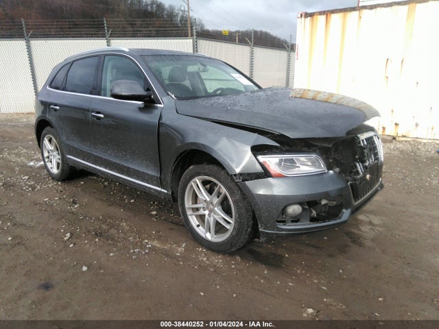 2017 WA1C2AFP2HA098806 main image