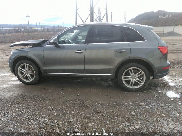 Audi Q5 2.0t Premium 2017 WA1C2AFP2HA098806 Image 14