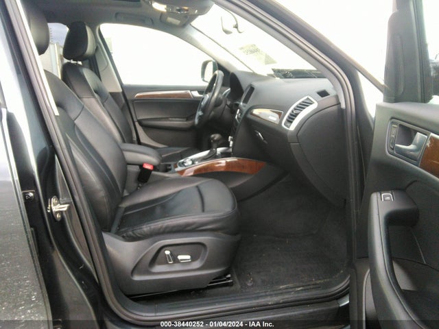 Audi Q5 2.0t Premium 2017 WA1C2AFP2HA098806 Image 5