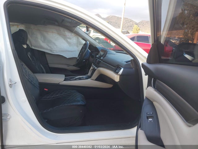 Honda ACCORD HYBRID 2018 1HGCV3F19JA009048 Image 5