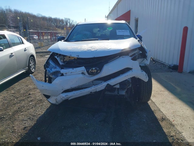 Toyota RAV4 LE 2018 JTMBFREV8JJ244135 Image 12