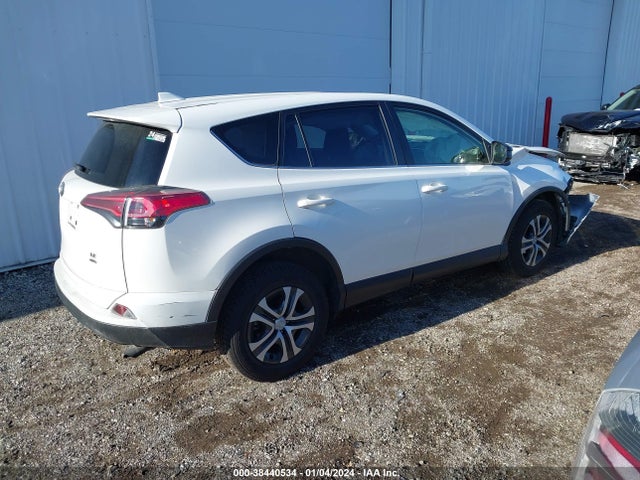 Toyota RAV4 LE 2018 JTMBFREV8JJ244135 Image 4
