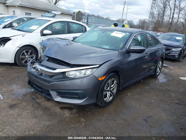 Honda Civic Lx 2018 2HGFC2F54JH525092 Image 2