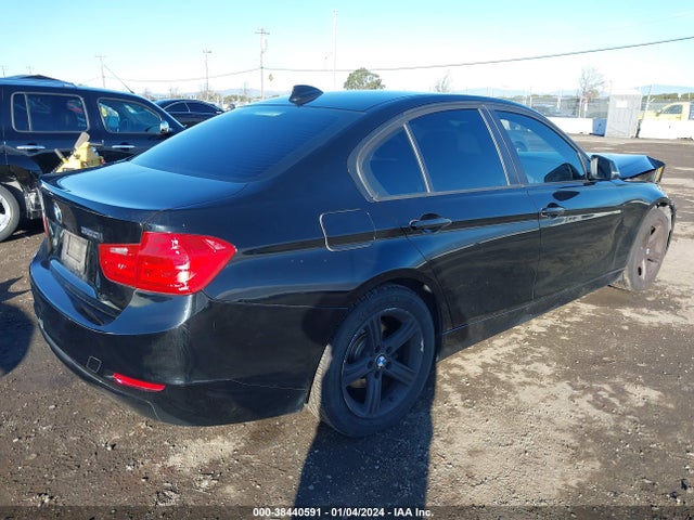 BMW 320i 2014 WBA3B1C59EK134910 Image 4