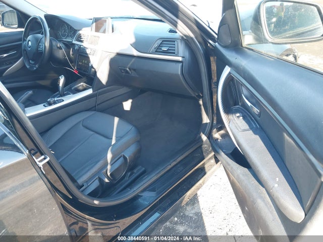 BMW 320i 2014 WBA3B1C59EK134910 Image 5