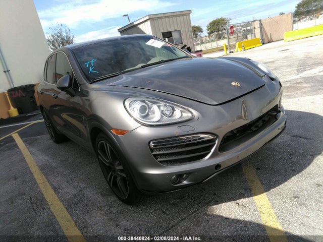 2014 PORSCHE CAYENNE WP1AB2A25ELA58040 Photo 0