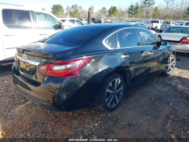 1N4AL3AP0HC485149 Nissan Altima 2.5 Sr