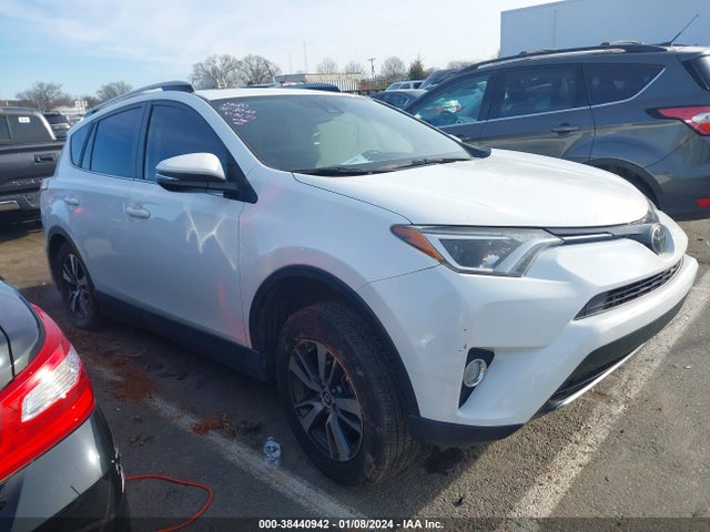 2018 TOYOTA RAV4 XLE VIN: JTMWFREV3JJ750277