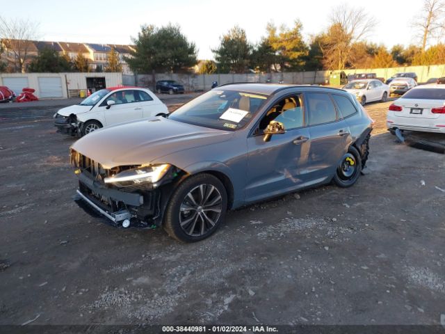 2023 VOLVO XC60 YV4L12RW8P1335697 Photo 1