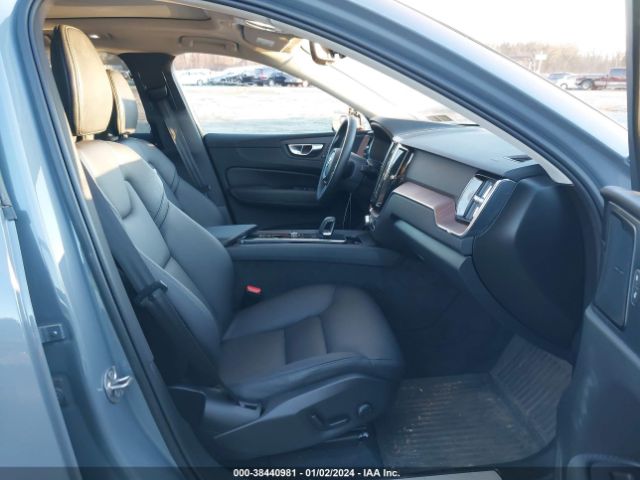 2023 VOLVO XC60 YV4L12RW8P1335697 Photo 4