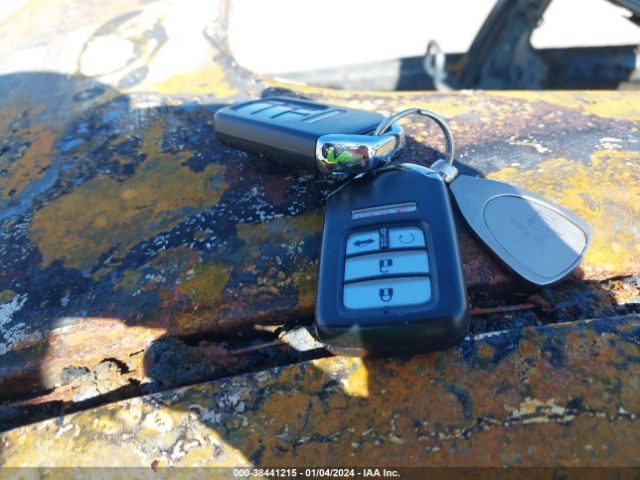 2HGFC4B00JH300738 Honda Civic Lx-p