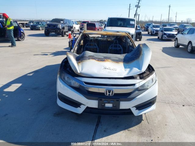 2HGFC4B00JH300738 Honda Civic Lx-p