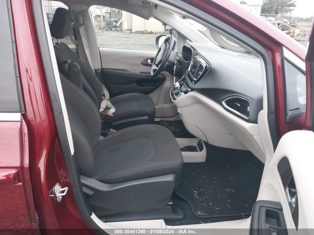 2C4RC1CGXMR555188 Chrysler Voyager Lx