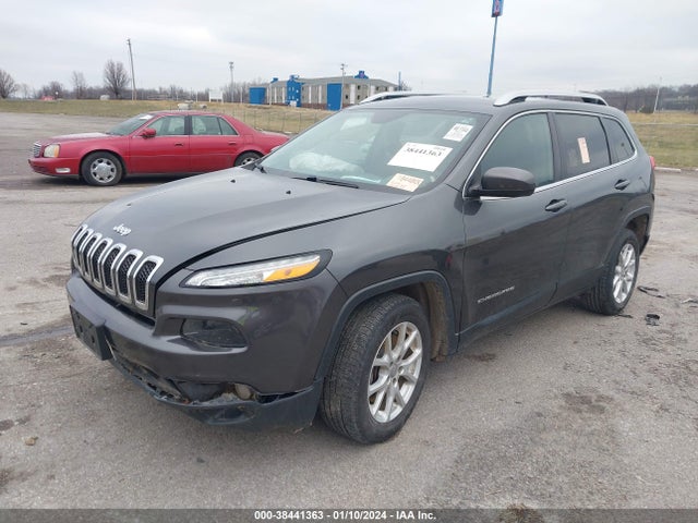 1C4PJLCSXHW554570 Jeep Cherokee Latitude Fwd