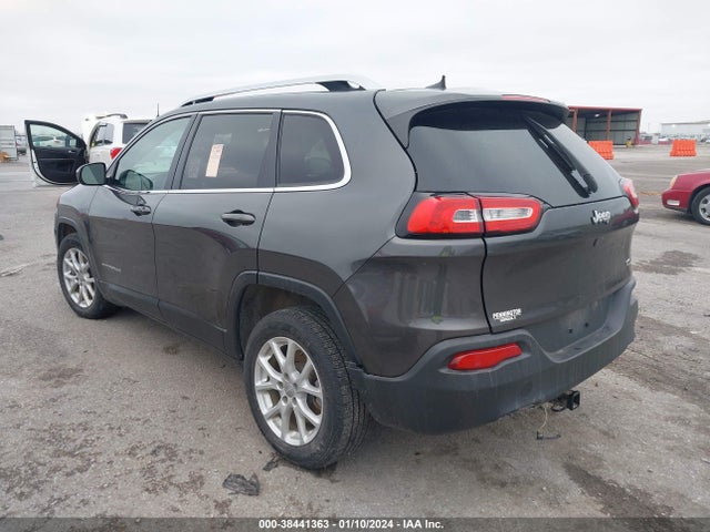 1C4PJLCSXHW554570 Jeep Cherokee Latitude Fwd