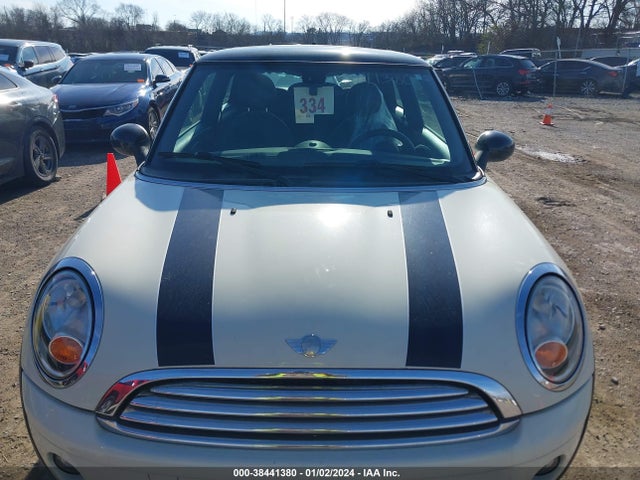 2008 MINI COOPER WMWMF33588TT64568 Photo 5