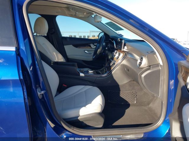 55SWF4JB7HU186762 Mercedes-Benz C 300 Luxury/sport