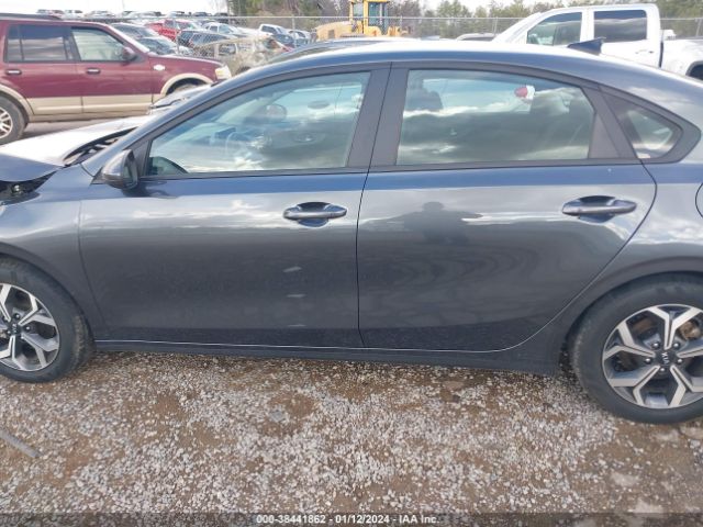 3KPF24AD4ME340195 KIA Forte Lxs
