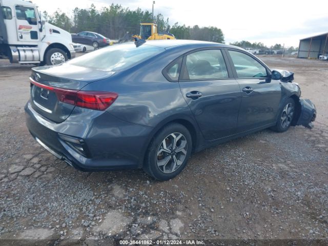 3KPF24AD4ME340195 KIA Forte Lxs